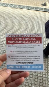 Docentes se encuentran realizando una movilización en las oficinas de ANSES: se trata de un reclamo a nivel provincial