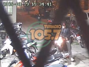 Robaron una moto de la puerta de una escuela