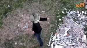 “¡Voltéala, voltéala!”: el audio que revela como un grupo de jóvenes vandalizaban las cámaras de seguridad del cementerio