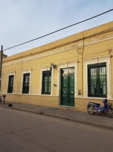 Quisieron robar una moto de la puerta de la Escuela Berisso